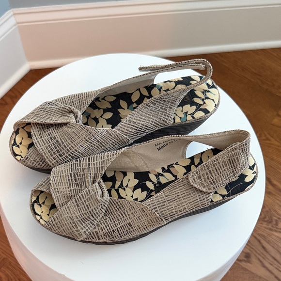 bernie mev. Shoes - Bernie Mev Ma Ma Mia Open-Toe Slingback Sandals, Size 10